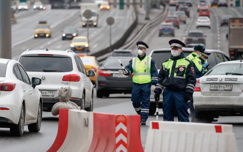 
            Новшества ГИБДД в 2022 году: что ждет водителей
        