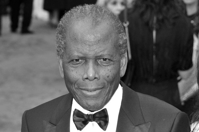 В США умер первый темнокожий обладатель «Оскара» за лучшую мужскую роль - NEWS.ru — 07.01.22