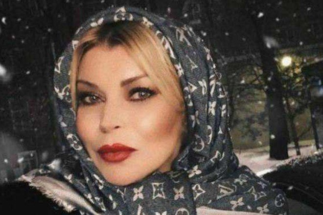 «Могло убить»: родственница певицы Лады Дэнс пострадала от глыбы льда - NEWS.ru — 10.02.22