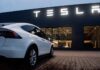 Tesla тратит на исследования в три раза больше других компаний