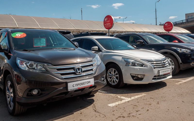 
            Дешевые и надежные: что можно даже сейчас покупать на вторичном рынке
        