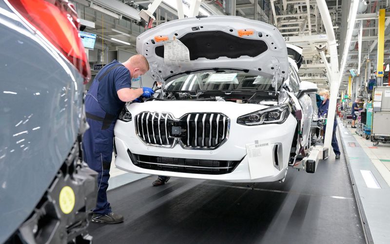 В BMW предупредили об остановке заводов в Европе из-за российского газа
