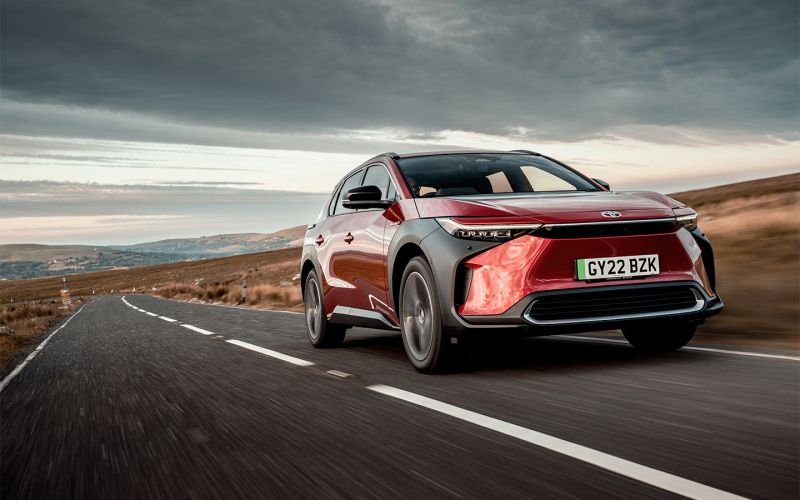 
            Toyota отзывает кроссоверы: у них отваливаются колеса
        