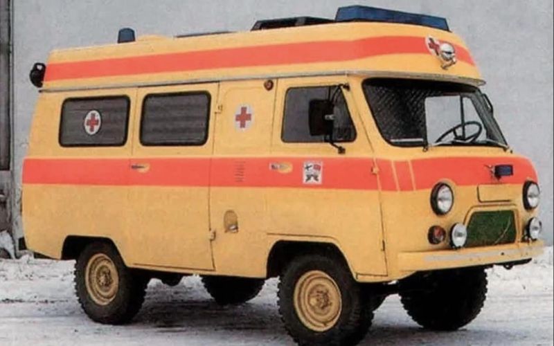 УАЗ показал реанимационный автомобиль, который сделали в Финляндии