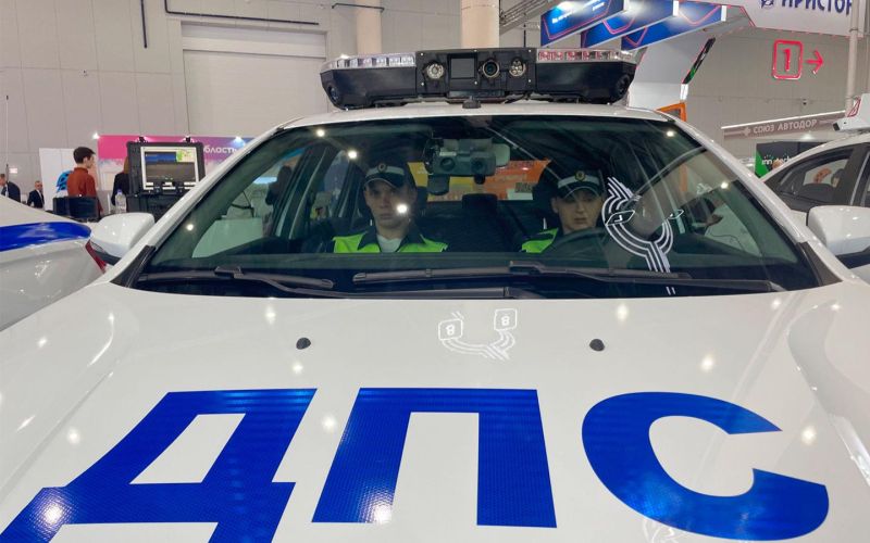 
            Для машин ГИБДД подготовили «умную» балку с камерами: что она умеет
        