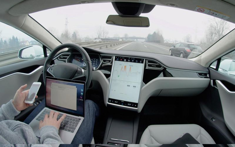 
            Машины с настоящим автопилотом могут не появиться никогда. И вот почему
        