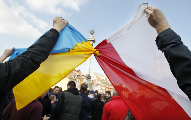 Польша бьет тревогу из-за роста заболеваемости инфекцией после наплыва беженцев с Украины