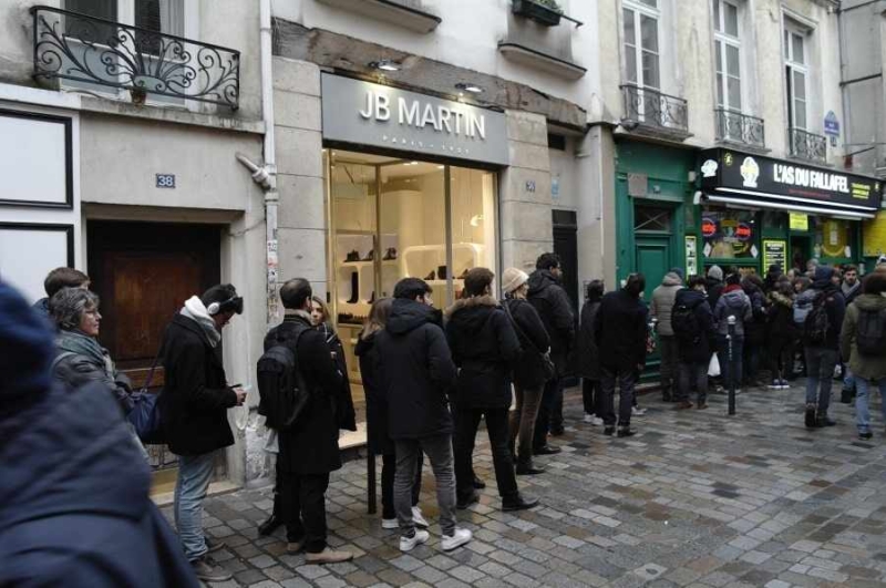 Антироссийские санкции привели французских студентов в очередь за бесплатными продуктами