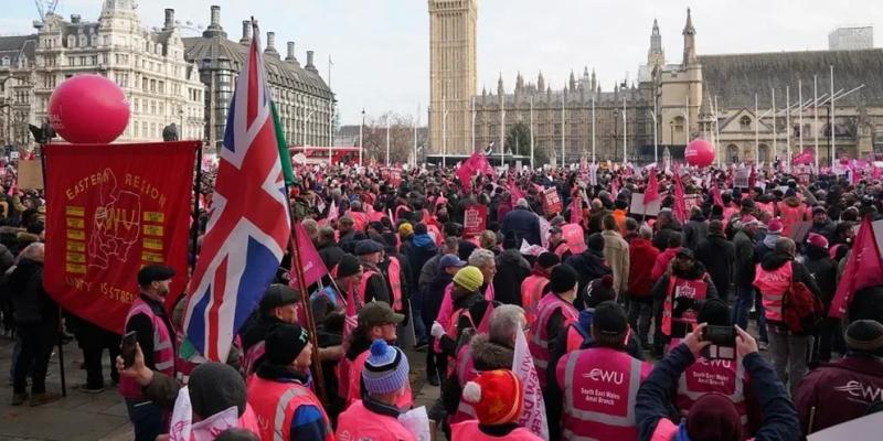 Британия оказалась на краю всеобщей забастовки