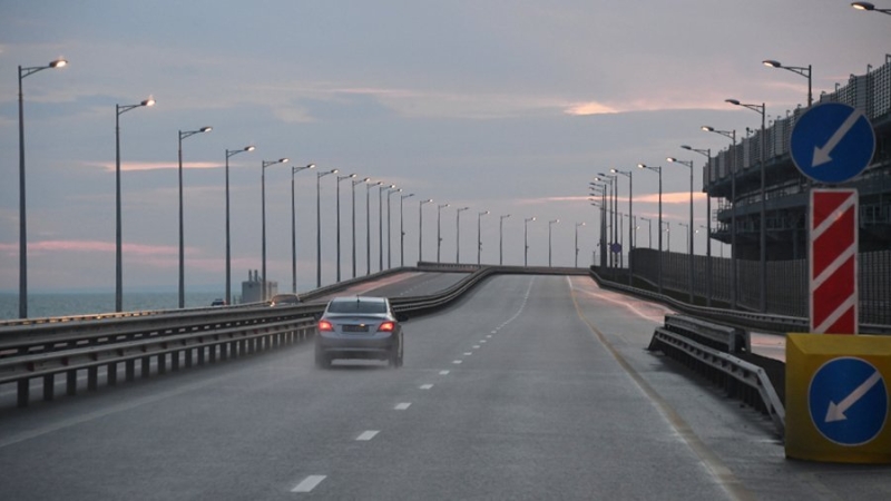 На Крымском мосту возобновлено автомобильное движение