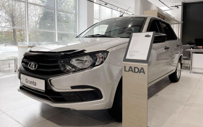 
            АвтоВАЗ начал выпускать Lada Granta без центрального замка
        