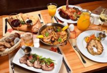 Времена года в парке Горького: уютный ресторан с вкусной едой