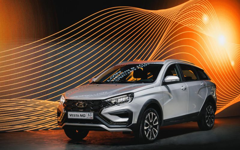 АвтоВАЗ планирует выпустить в течение года около 100 тыс. Lada Vesta NG