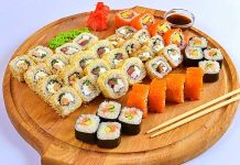 Сет из роллов: разнообразие вкусов и цветов