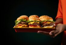 Заказ бургеров онлайн в Харькове: лучшие предложения и акции