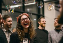 Организация тематических вечеринок: от идеи до воплощения