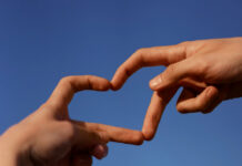 Как развивать доверие к партнёру: психология близости без иллюзий