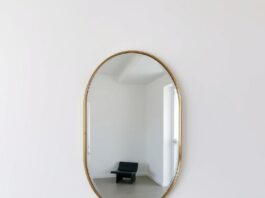 Большие зеркала: отражение роскоши и стиля