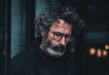 Интернет без проводов: Как выбрать оптимальную SIM-карту для надежного и быстрого интернета