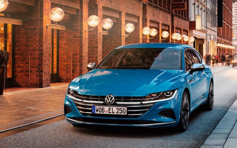 
            Дилеры объявили российские цены на Volkswagen Arteon
        
