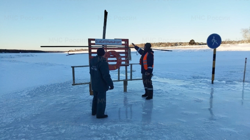 Первую ледовую переправу открыли на территории Омской области