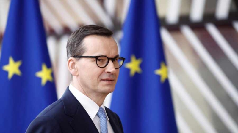 Премьер Польши хочет ограничить поступление в страну украинского зерна