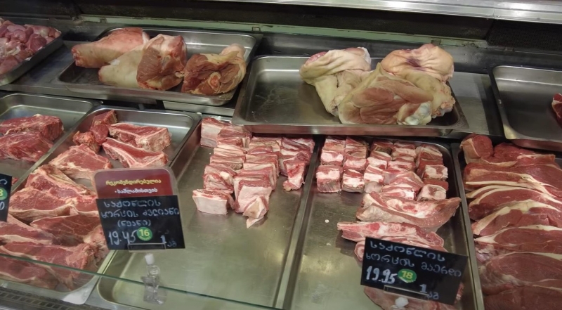 Российские туристы в Грузии зашли на рынок и были удивлены ценами на мясо