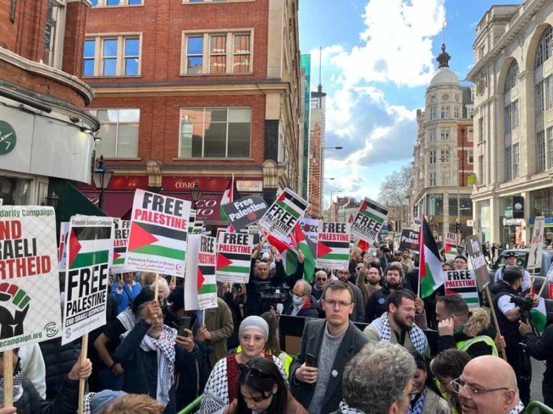 В Лондоне прошел марш у посольства Израиля в поддержку Палестины