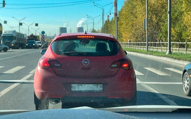 
            Водителей предупредили о штрафах за езду с затертыми номерами
        